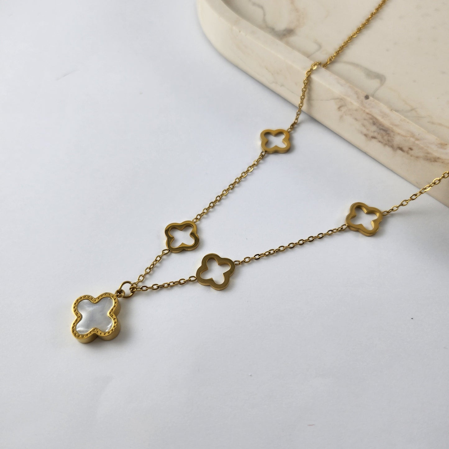 Hollow Clover Necklace