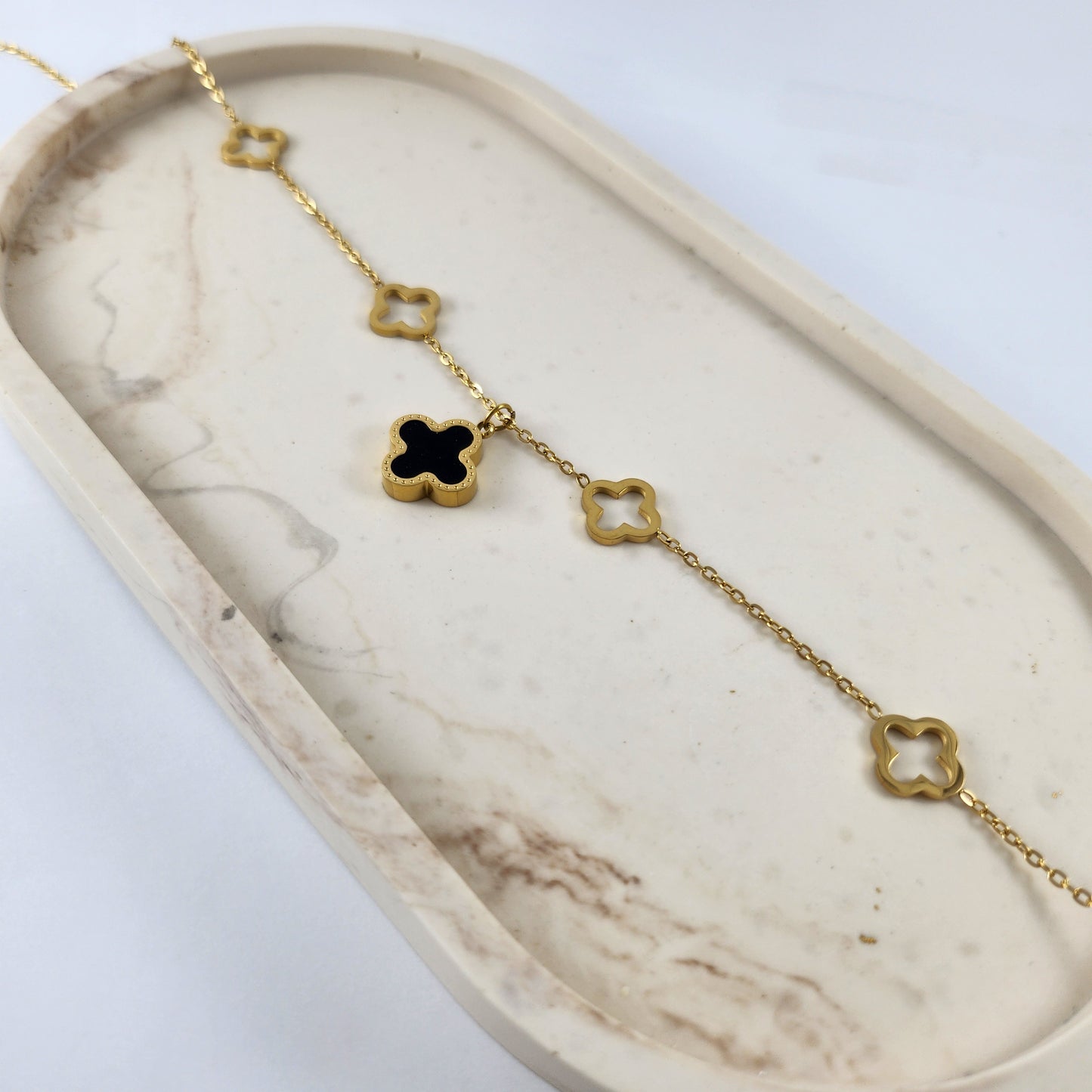 Hollow Clover Necklace
