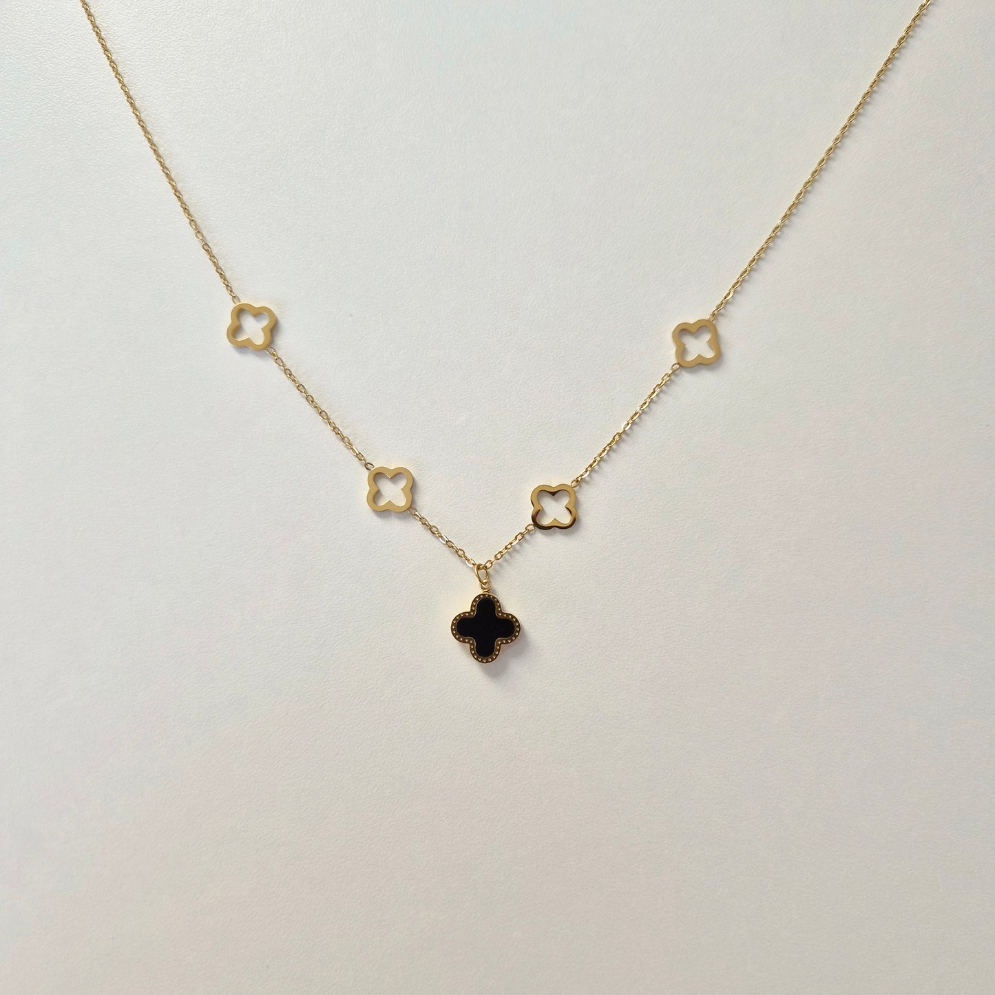 Hollow Clover Necklace
