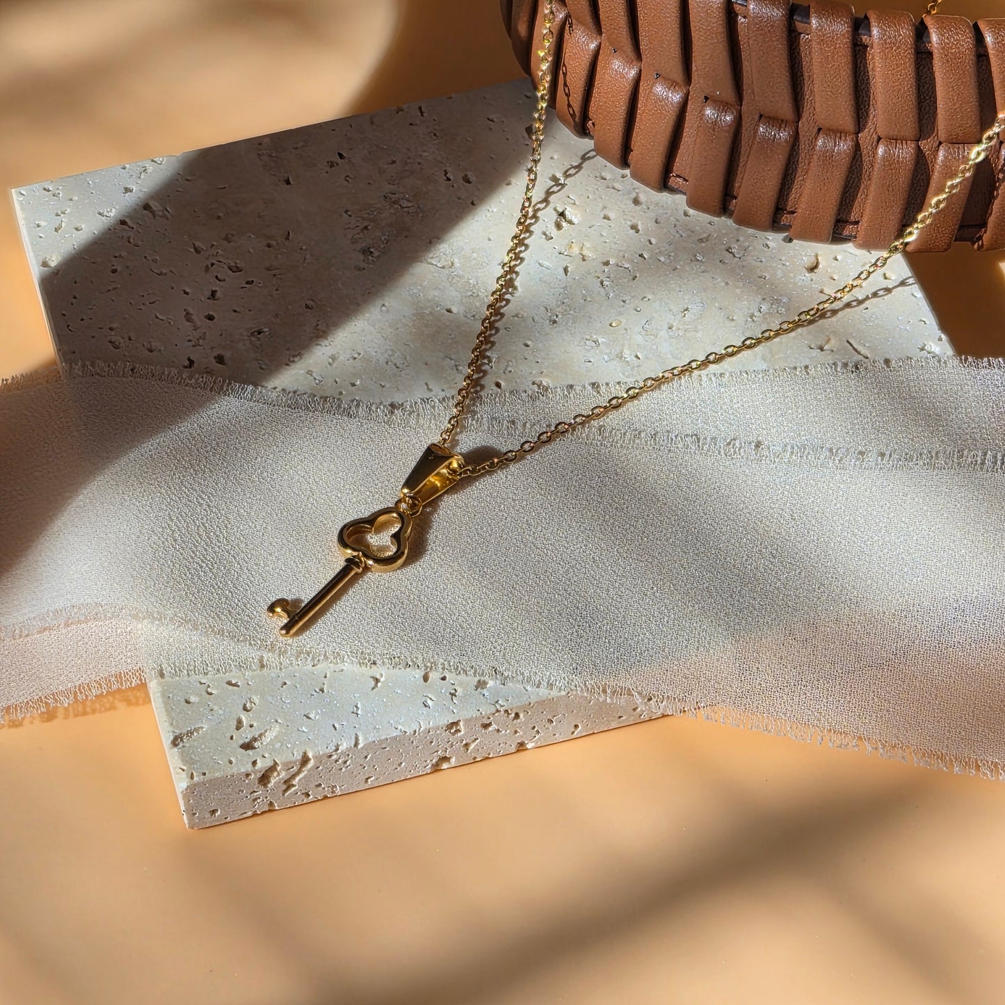 Clé Necklace