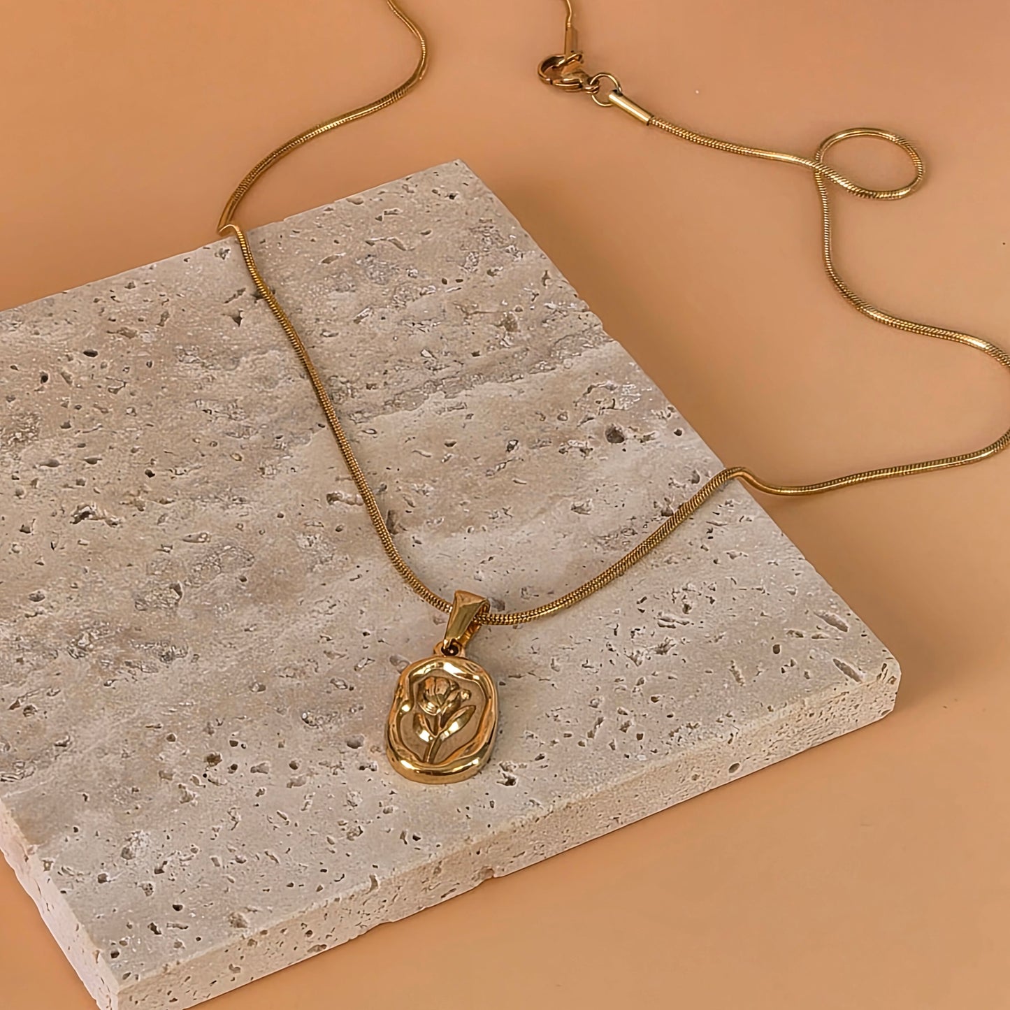 Single Bloom Necklace
