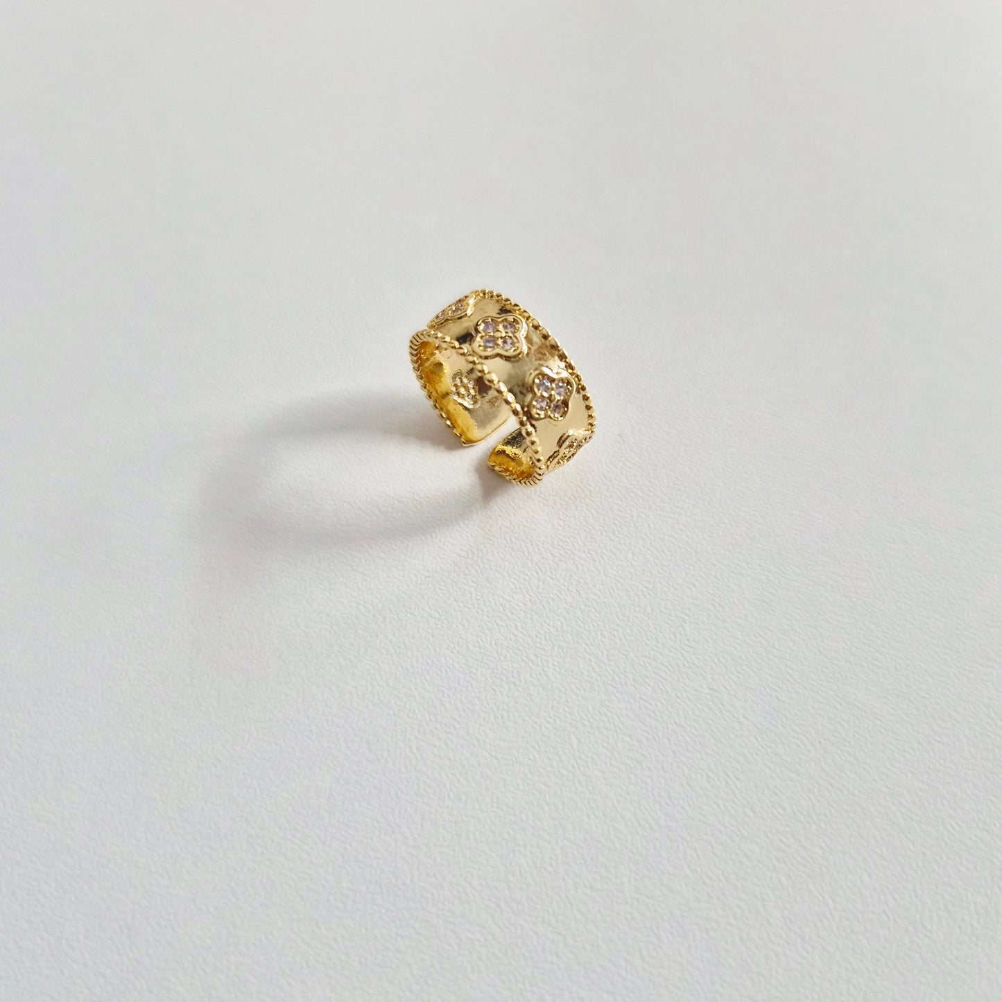 Clover Ring