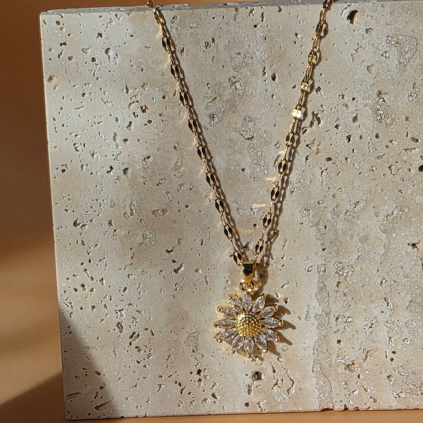 Solaris Necklace