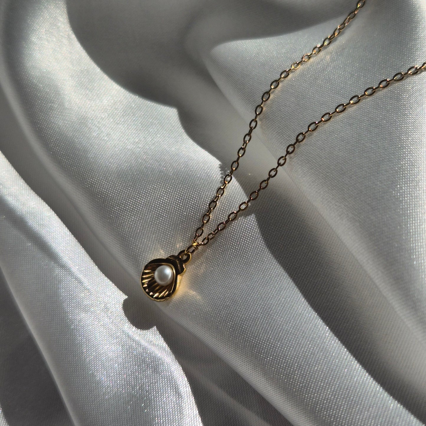 Freshwater Pearl Clam Shell Necklace