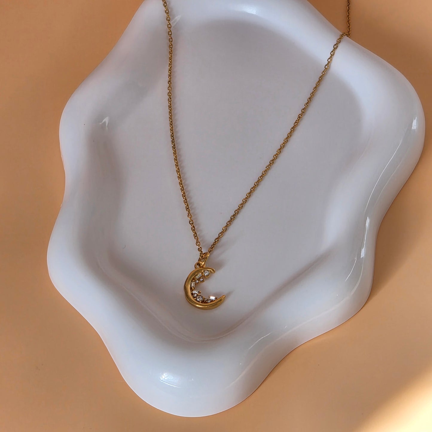 Luna Arc Necklace