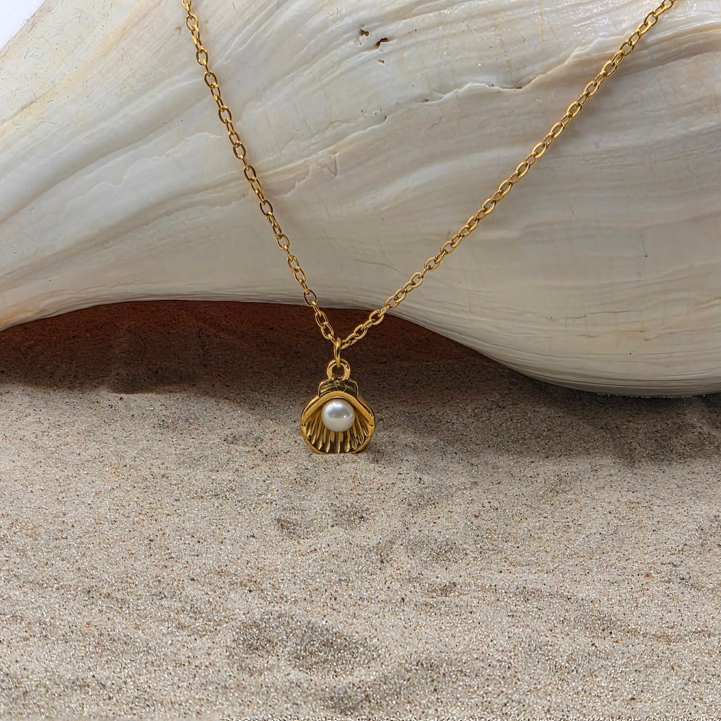 Freshwater Pearl Clam Shell Necklace